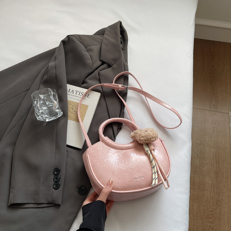 Bolso de moda de diseño de nicho para mujer 2025 nuevo estilo estilo estilo occidental todo-fósforo bolso de mensajero casual de alta gama