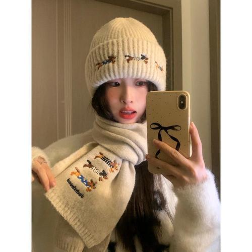 New Year Red Cute Dachshund Beanie Hat for Women Winter Versatile Hat Scarf Two-piece Set Warm Knitted Scarf