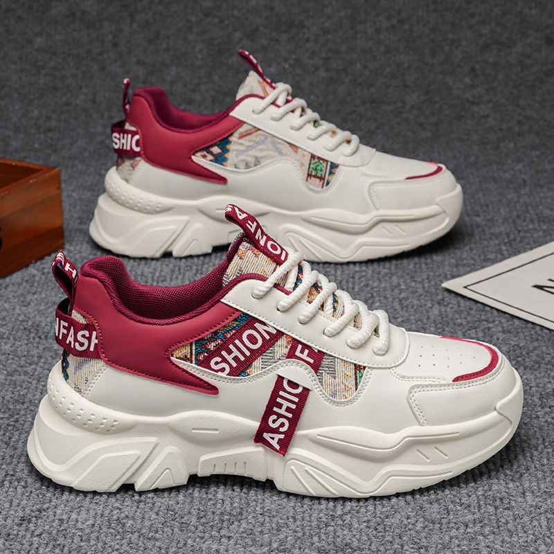 2026 nuevo estilo de primavera estilo de moda versátil Gump para aumentar la altura de los jóvenes hombres zapatos deportivos casuales con suela gruesa zapatos de moda