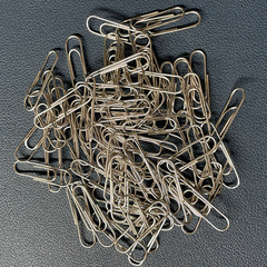 Cross-border supply of paper clips in various specifications, metallic silver paper clips, office paper clips, nickel-plated paper clips