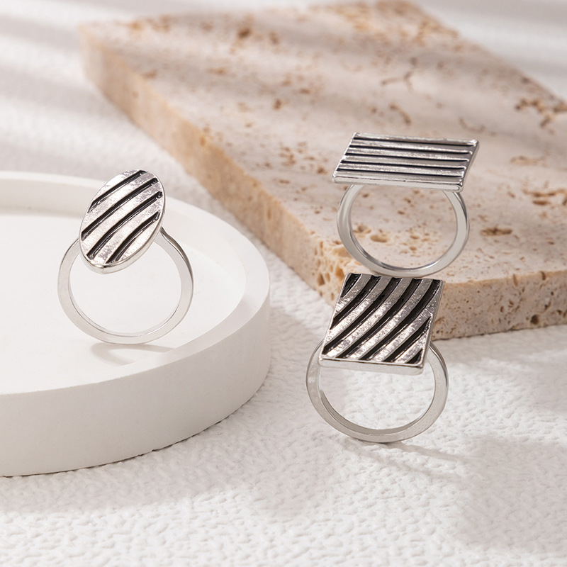 Cross-border Personalized Simple Jewelry Drip Striped Ring Three-piece Geometric Square Ring Set display picture 5