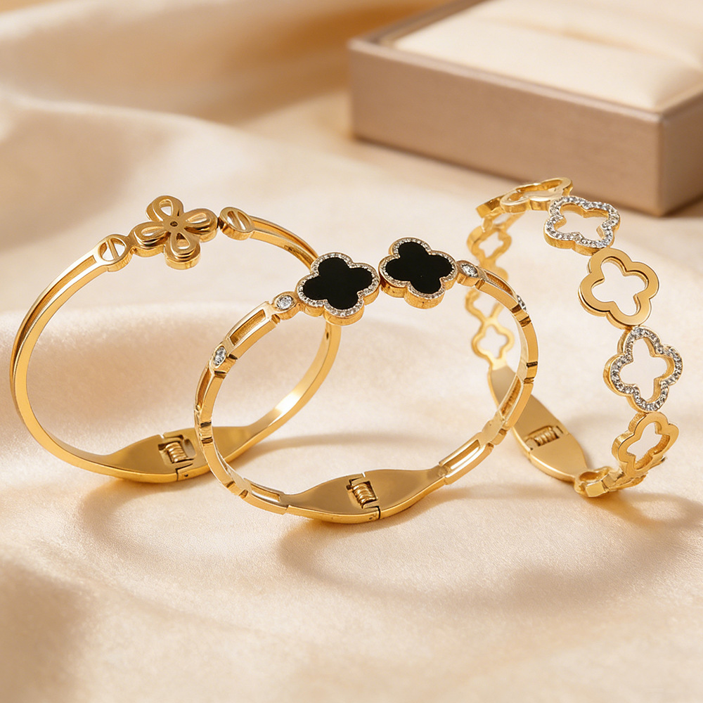 Cross-border wholesale women's gold plated acrylic high-grade non-fading jewelry four-leaf clover titanium steel bracelet