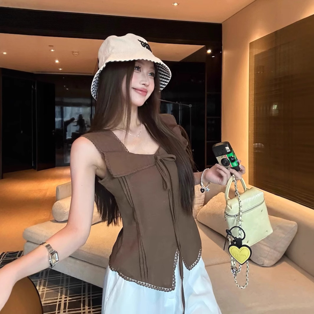 Retro Coffee Color Design Lace-Up Sleeveless Vest for Women Summer Lace Splicing Elegant Waist Slimming Look Top