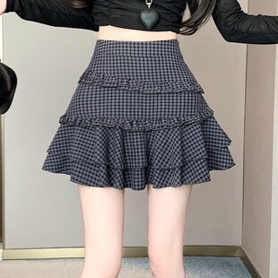 �Һ�ɫ�nϵ���Ӱ���ȹŮ�������e�L�ļ��r���¿������m�@��a��ȹ