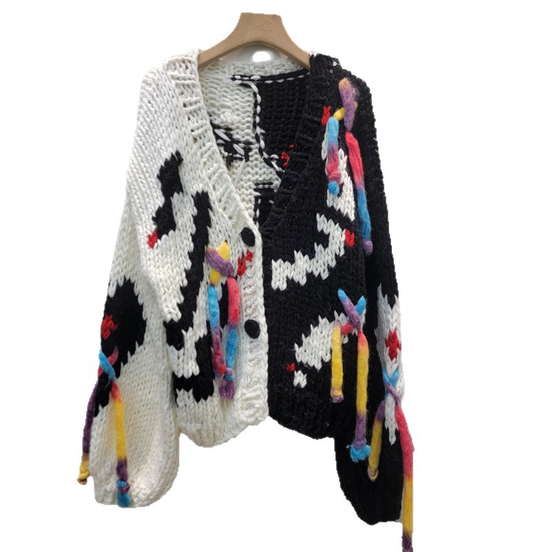 2025 otoño y invierno relajado manuales bordas gruesas agujas de color de collar V cardigans de punto de camisa corta de suéter de mujer abrigo