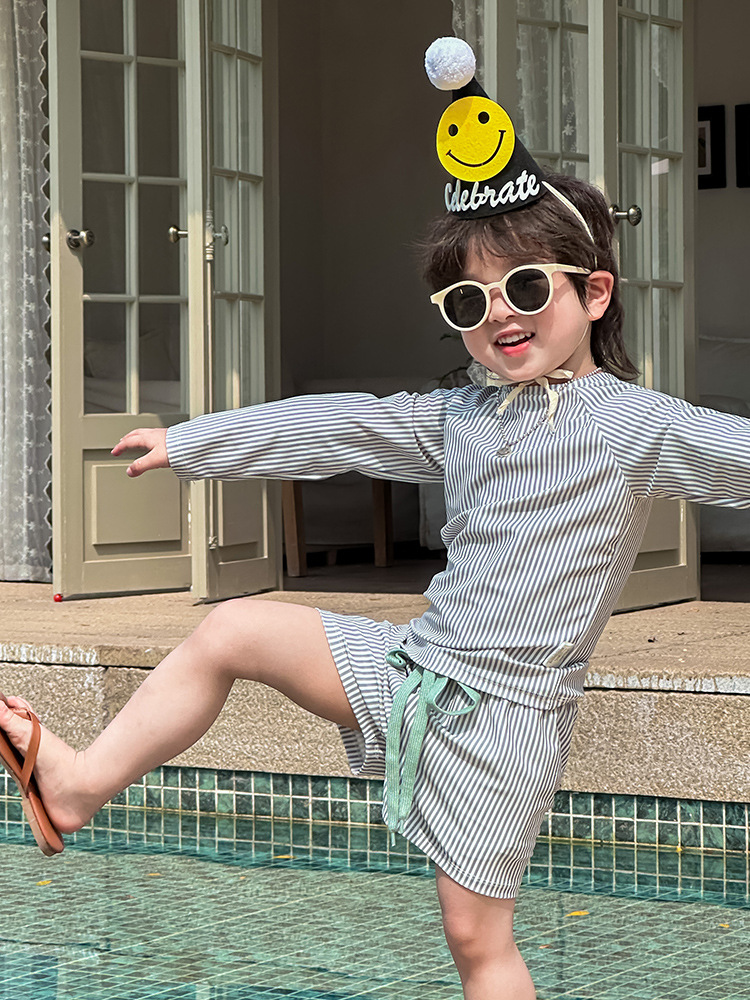 Children's split swimsuit boy ins boy quick-drying long-sleeved swimsuit fashionable baby beach swimming trunks suit trendy