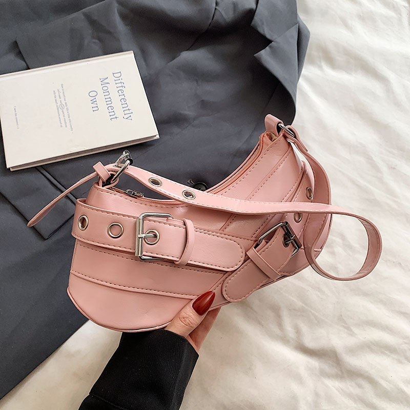 Alta sensación de bolso público plateado para mujeres 2024 nueva moda super caliente bolso de brazo de hombro exquisito bolso pequeño versátil