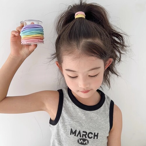 Children's hair elastic bands for girls do not hurt the hair. Hair bands are elastic and good. Baby colorful hair bands. Girls' rubber bands.