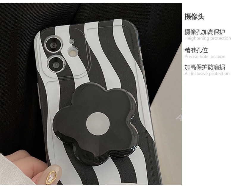 Black edge wave pattern_02.jpg