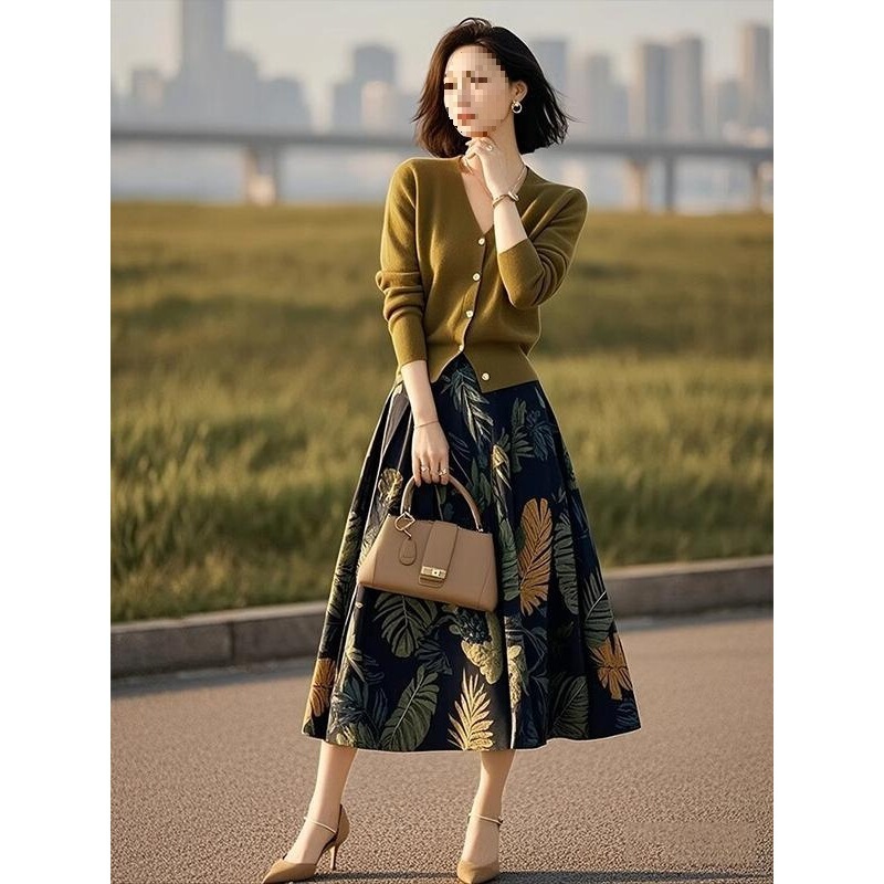 今年流行的一整套针织套装2025女装新款开衫上衣印花半身裙两件套|undefined