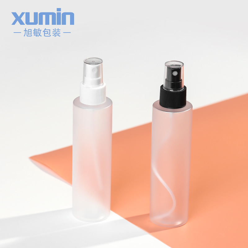 En stock 150ML botella de tóner de plástico para mascotas removedor de maquillaje botella de agua puro Rocío sub-embalaje botella de spray cosmético botella de spray esmerilado