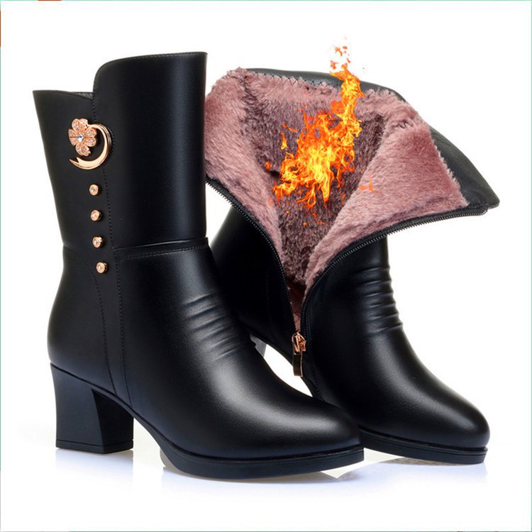 2025秋冬新款外贸大码棉靴女马丁靴中筒靴女防滑保暖妈妈鞋跨境