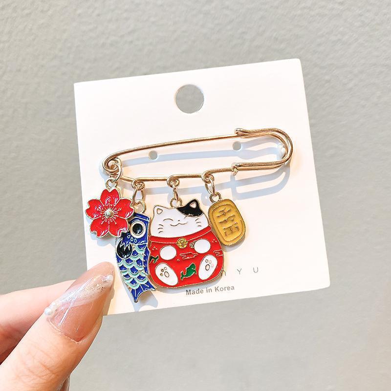 Lindo broche japonés ins moda anti-exposición ropa fija oso fresa dibujos animados pin bolsa accesorios para mujeres