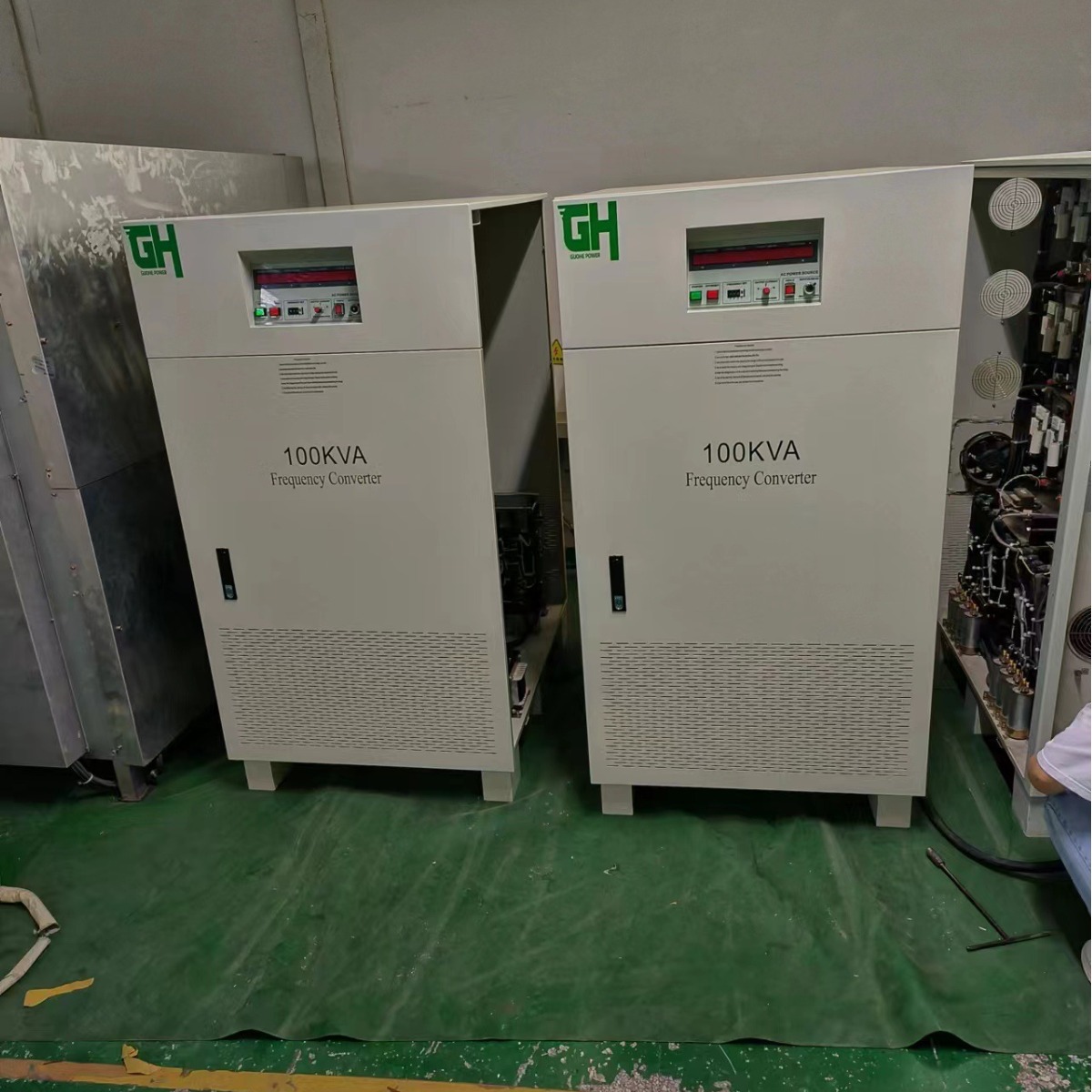 ŷ����˹����100KVA��Ƶ��Դ����ī���磬����440V 60HZ