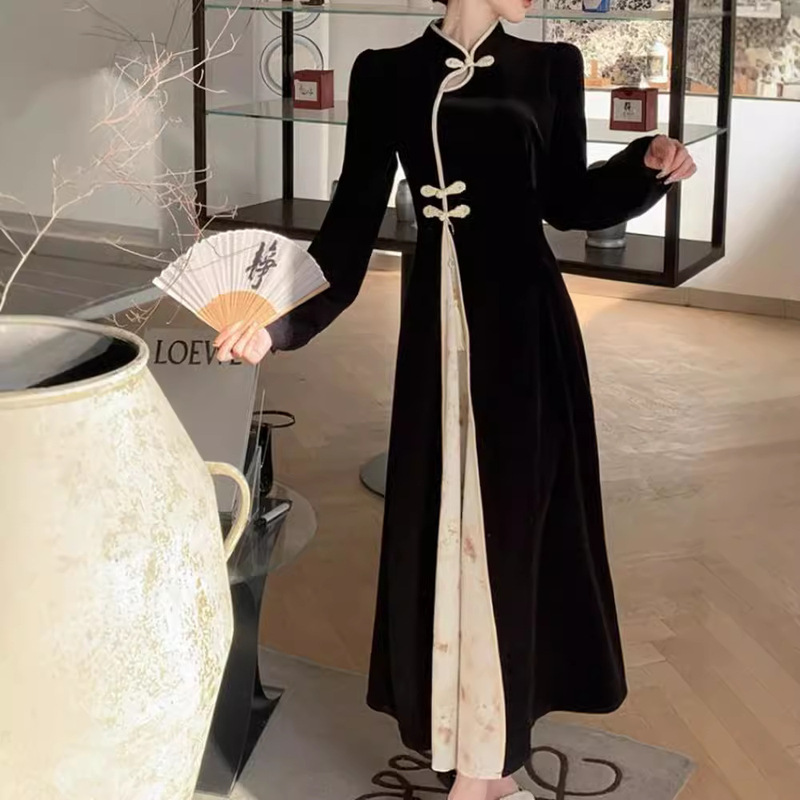 2024 Spring, Autumn and Winter Long New Chinese Style National Style Cheongsam Black Pure Desire Temperament Slim Long Sleeve Waist Dress Trendy