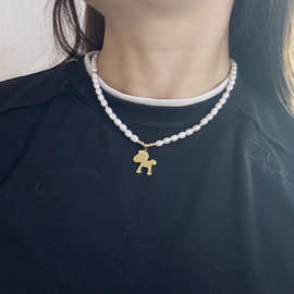 钛钢天然珍珠项链本命年马年吊坠项链小米珠项链简单简约马到成功