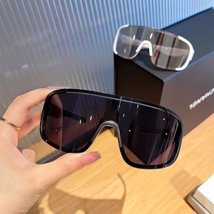 Outdoor Cycling Glasses, Sun Protection Sunglasses, Men's Mountaineering and Running Windproof Sunglasses, Women's Ski Goggles, Goggles