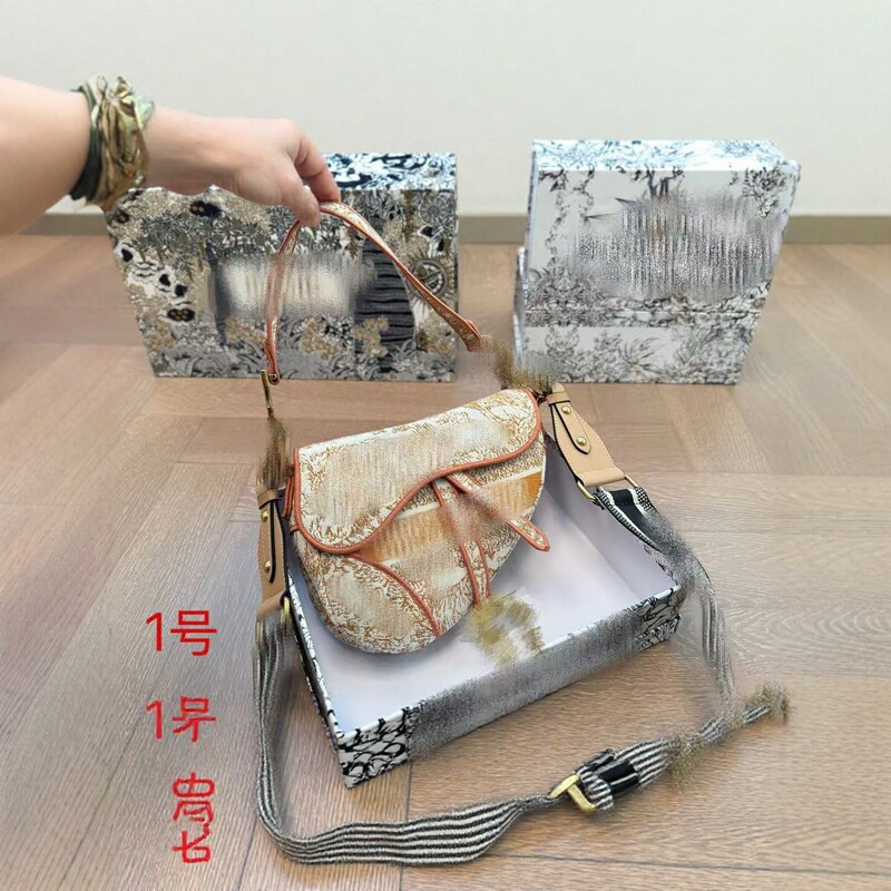 Women's shoulder bag with Song brocade print, fashionable crossbody bag, versatile light luxury saddle bag, complete packaging, cross-border wholesale Women's shoulder bag with Song brocade print, fashionable crossbody bag, versatile light luxury saddle bag, complete packaging, cross-border wholesale