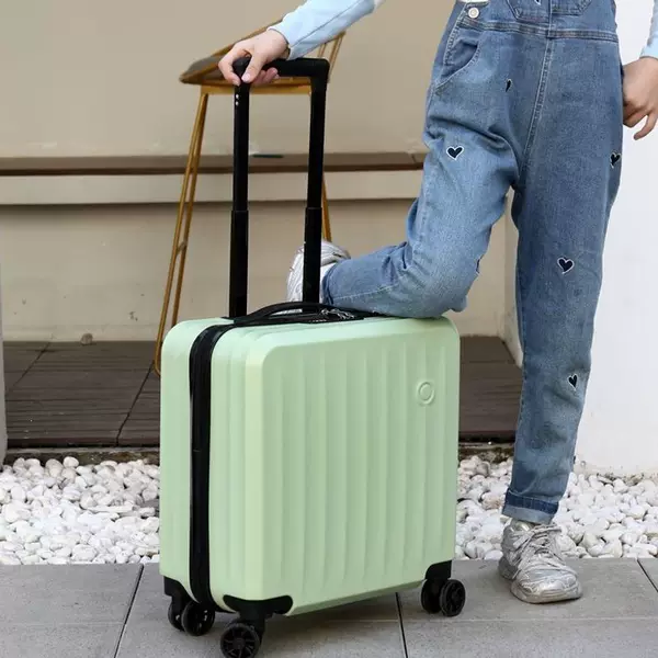 New model children's trolley suitcase with universal wheels, large capacity carry-on luggage 18inch travel suitcase for elementary school students during holidays