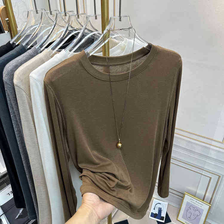 커피색