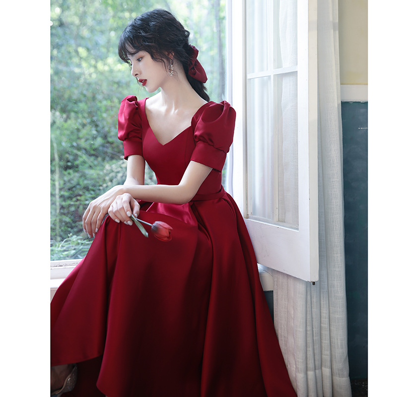 缎面敬酒服酒红色平时可穿新娘礼服女夏季法式订婚回门连衣裙便装