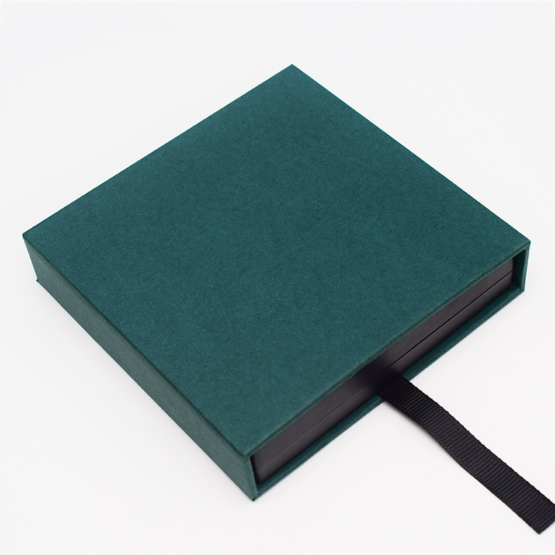 Dark green (with black box);7*7*2CM