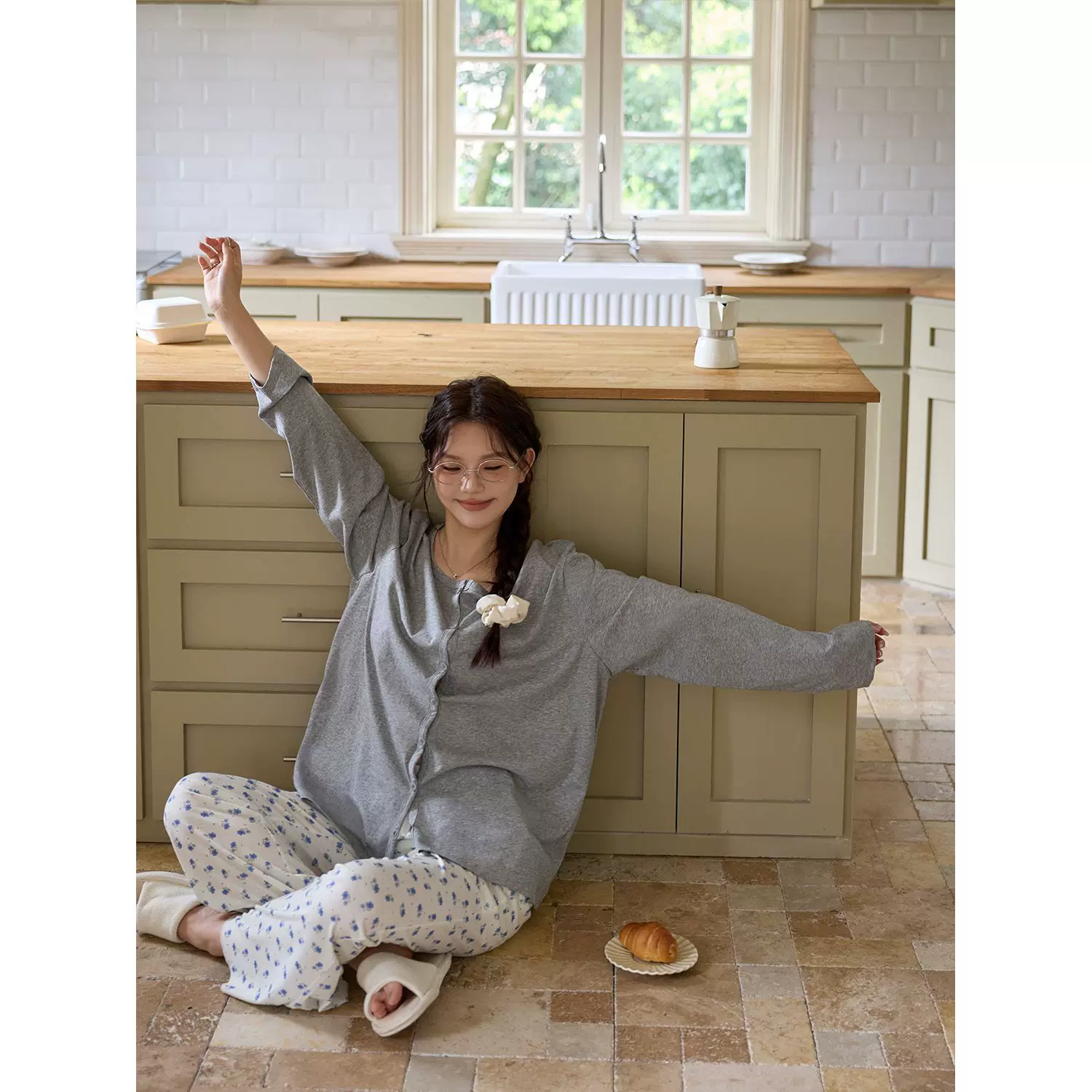 大码女装早秋舒适时髦家居服女长袖上衣小碎花长裤可遛弯睡衣套装