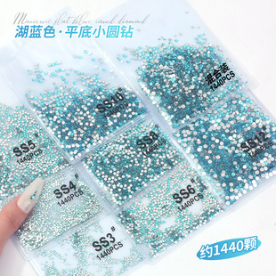 ���{ƽ��С�A荱��W����ˮ�����С̖�{ɫ�A�ָ���b������Ʒ