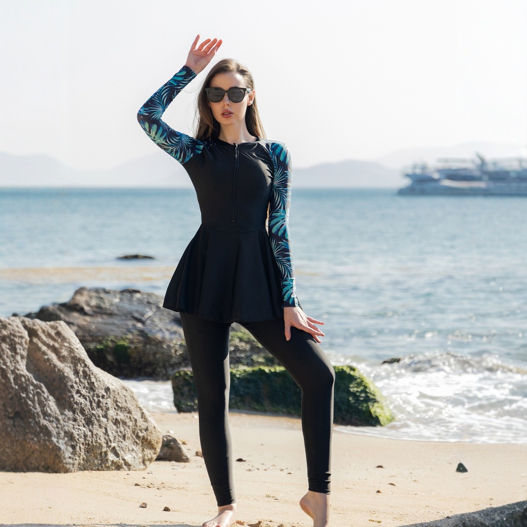 全身泳衣女保守裙式连体长袖长裤显瘦遮肚夏季大码水母潜水服