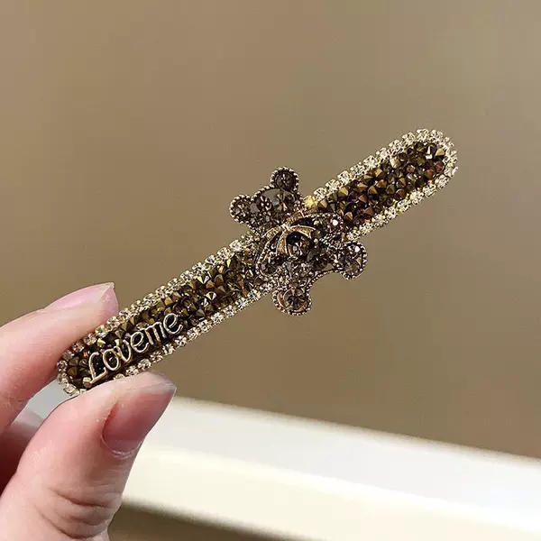 Golden hairgrip, with little bears