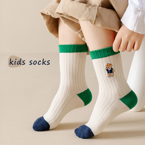 Children's socks for boys and girls, autumn and winter striped embroidered Korean-style trendy bear crew socks made of cotton