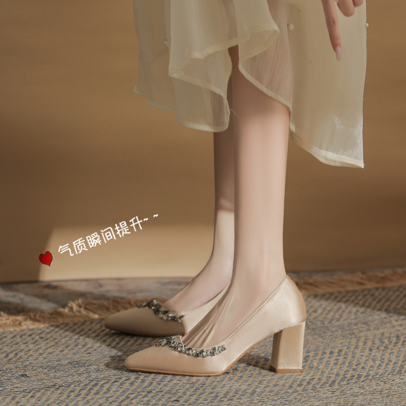 2025 New Pointed Thick Heel High-heeled Shoes plus size Plus Fat Widened Wedding Shoes Wedding Shoes Bridal Shoes Shoes Xiuhe Clothing