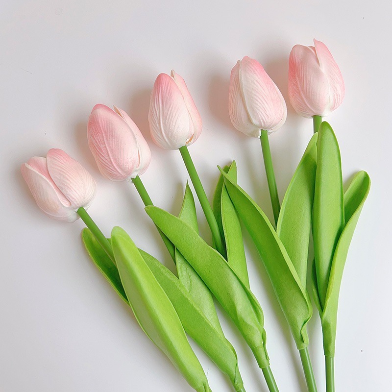 Flores florales Decoración de la sala de estar Decoración Decoración Ramo biónico Tulipán Flor seca de lujo ligero Flor falsa Decoración eterna