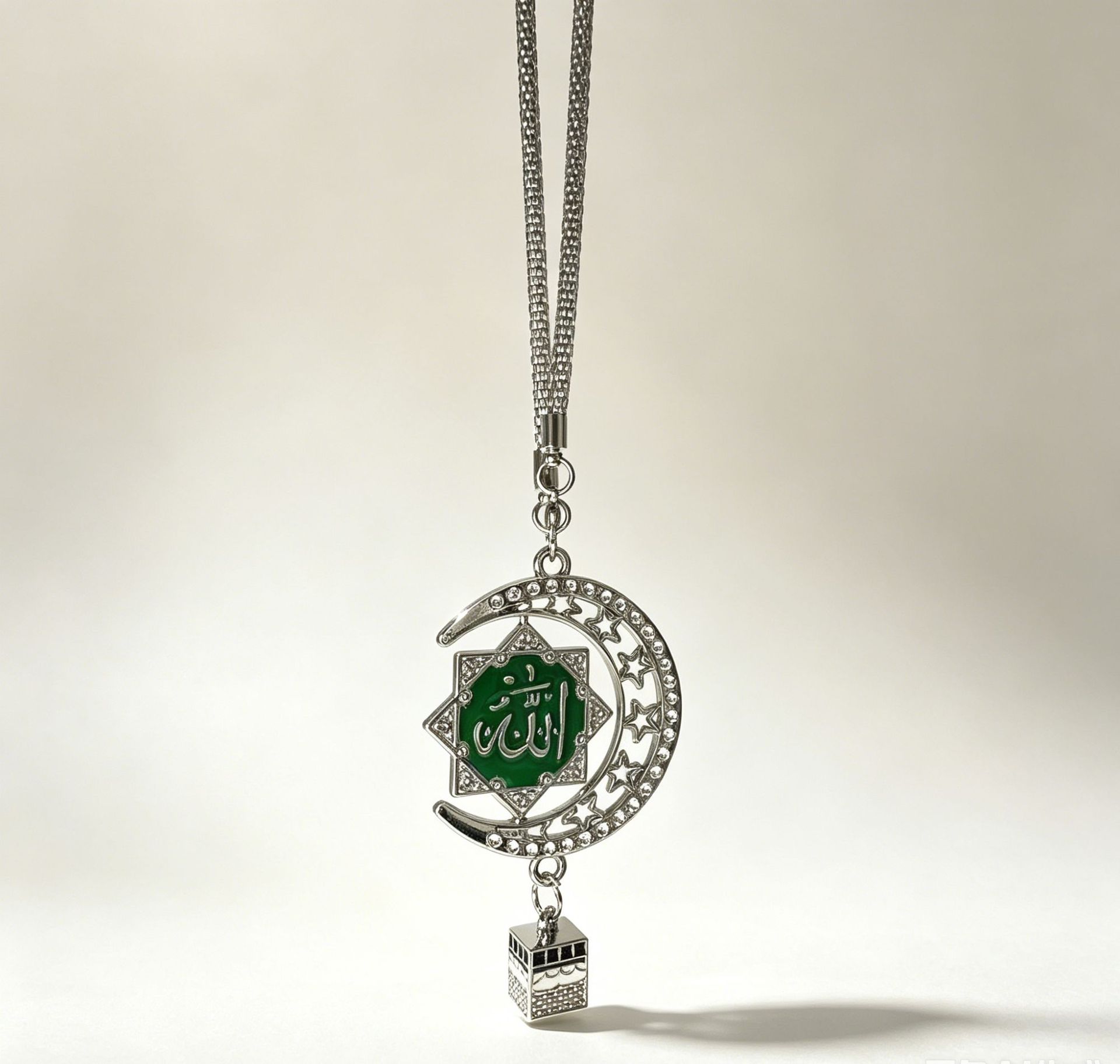 Popular cross-border direct-supply zinc alloy car pendant from the Middle East and Southeast Asia, double-sided diamond-embellished star-moon design, premium model