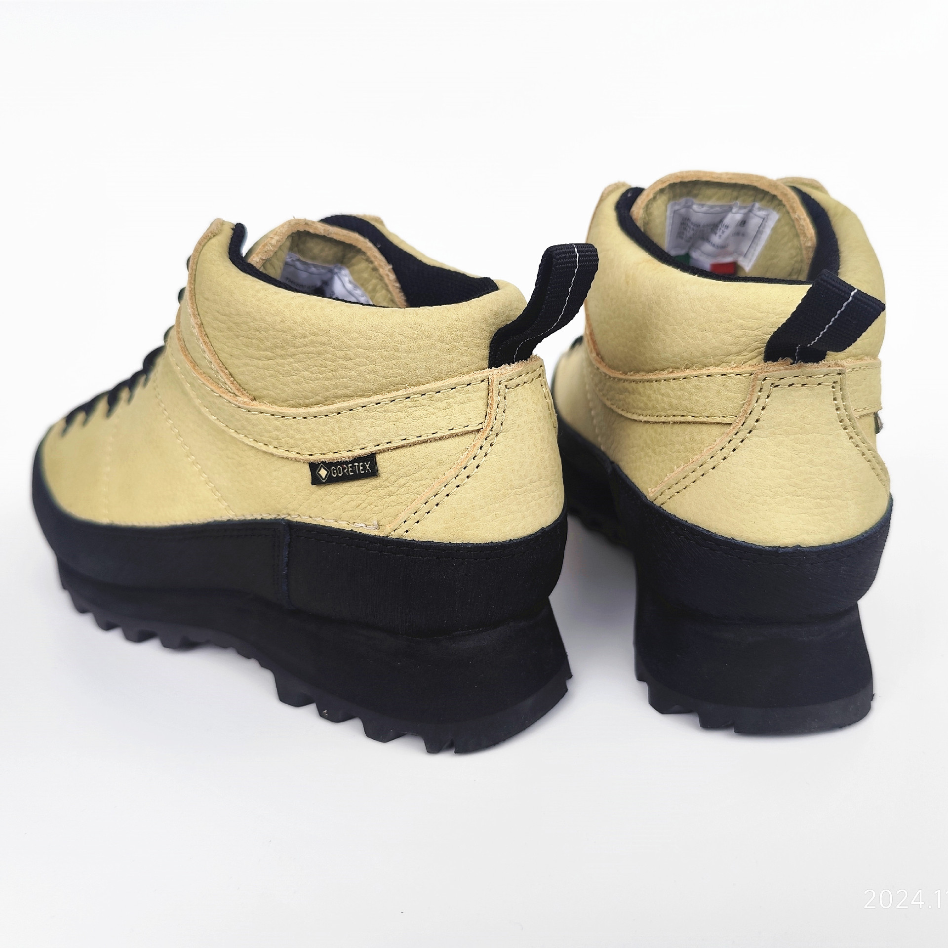 ShoeGlobe Dongwu Outdoor Factory Hiking Mountaineering Waterproof Men's Women's Genuine Leather Top Layer Cowhide Sports Shoes_voghion.com