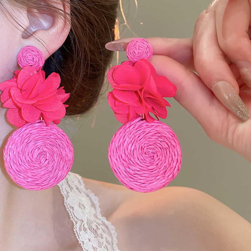 Pendientes de malla de pétalo de dopamina Pendientes de estilo de vacaciones junto al mar de estilo nuevo estilo caliente Pendientes de temperamento exagerado de todo fósforo al por mayor