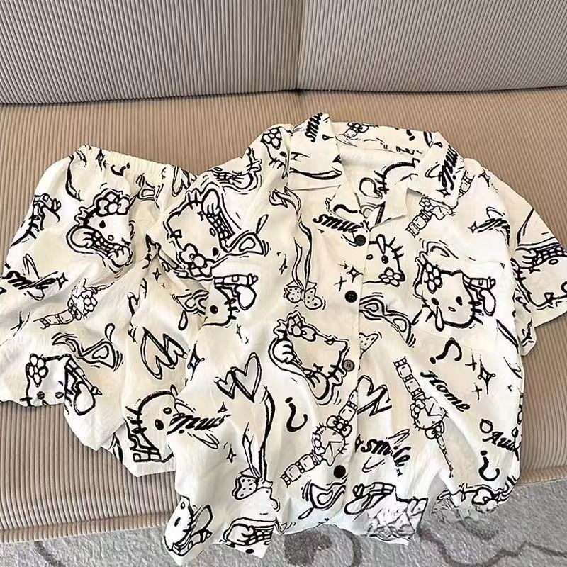 新しいインかわいい漫画 KT 猫パジャマ女性の夏の半袖ショーツ高価値寮ホーム服 2 点セット|undefined
