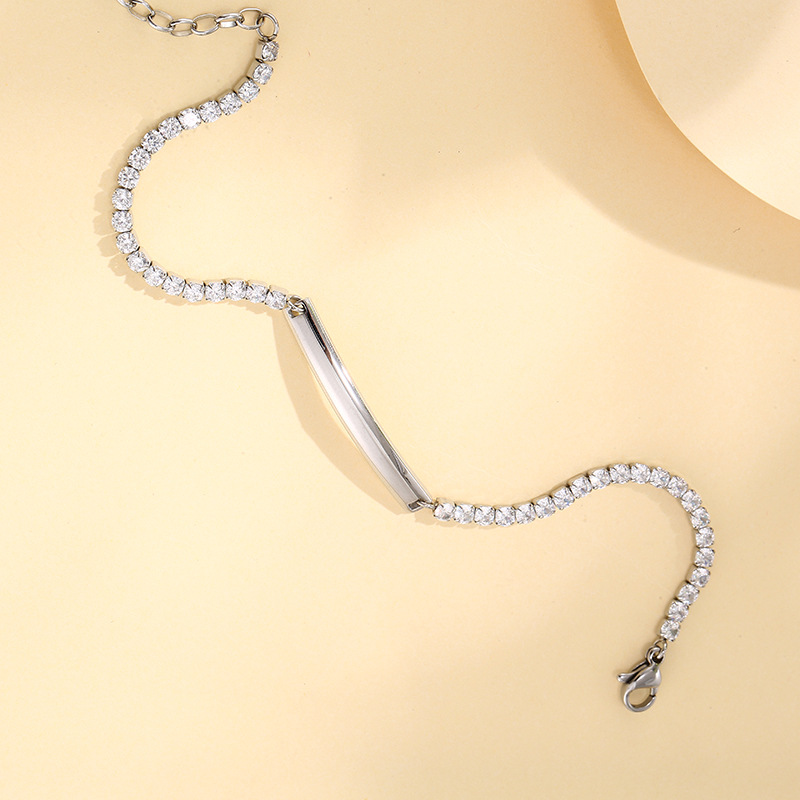 Linglang Stylish Simple Diamond-encrusted Titanium Steel Bracelet 18K Gold Plated Steel Bracelet