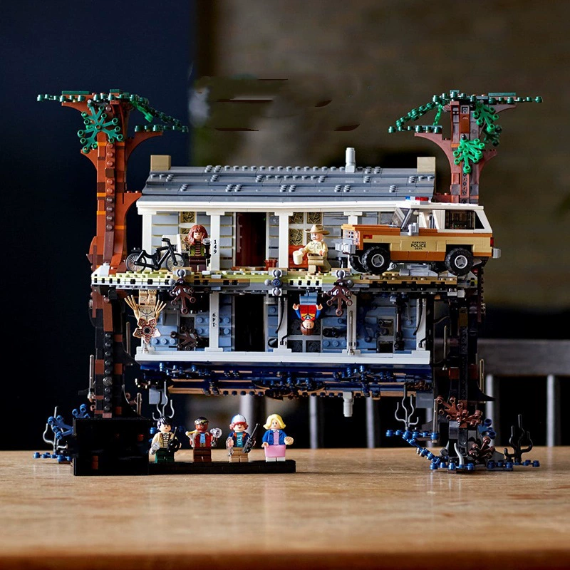 Building Block Set C1538 — Stranger Things Upside Down, 2,287 pcs ABS, 44×9×32 cm