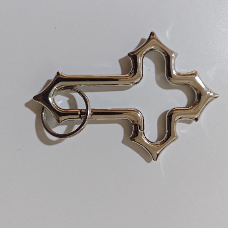 亜鉛合金中空クロスキーホルダー、荷物バックル、ジュエリーペンダント中空立体|undefined