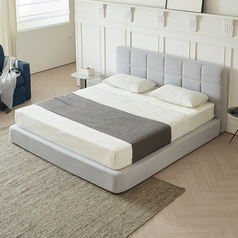 Cama plegable de tela minimalista italiana pequeña casa de comercio exterior cama compresible paquete blando de un solo apartamento cama de ensamblaje metal