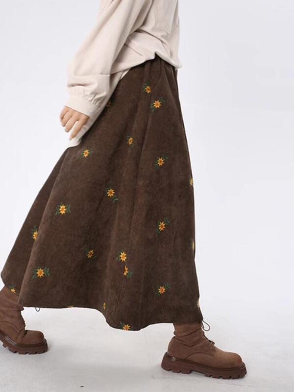 日系レトロコーヒー色コーデュロイスカート女性秋冬砕花中ロングスカート刺繍A字傘スカートセーター|undefined