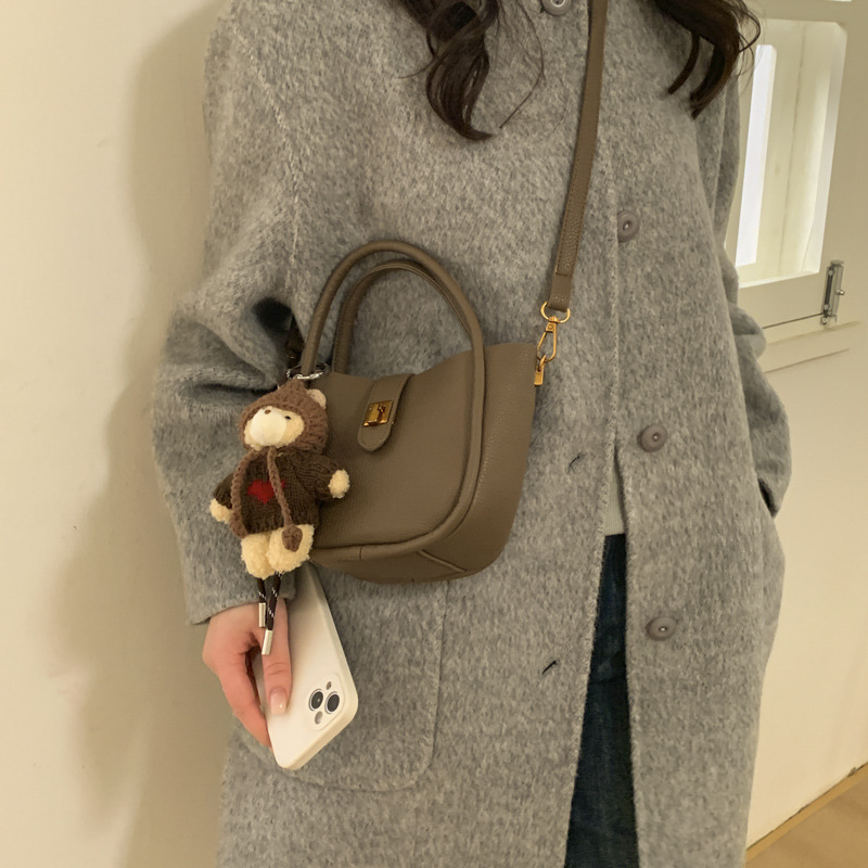 复古时尚小拎包包女式2025新款休闲百搭单肩斜挎包高级质感翅膀包