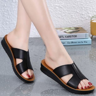 New casual mother slippers women's summer wear middle-aged sandals flat anti-slip soft plus size slippers 41-43