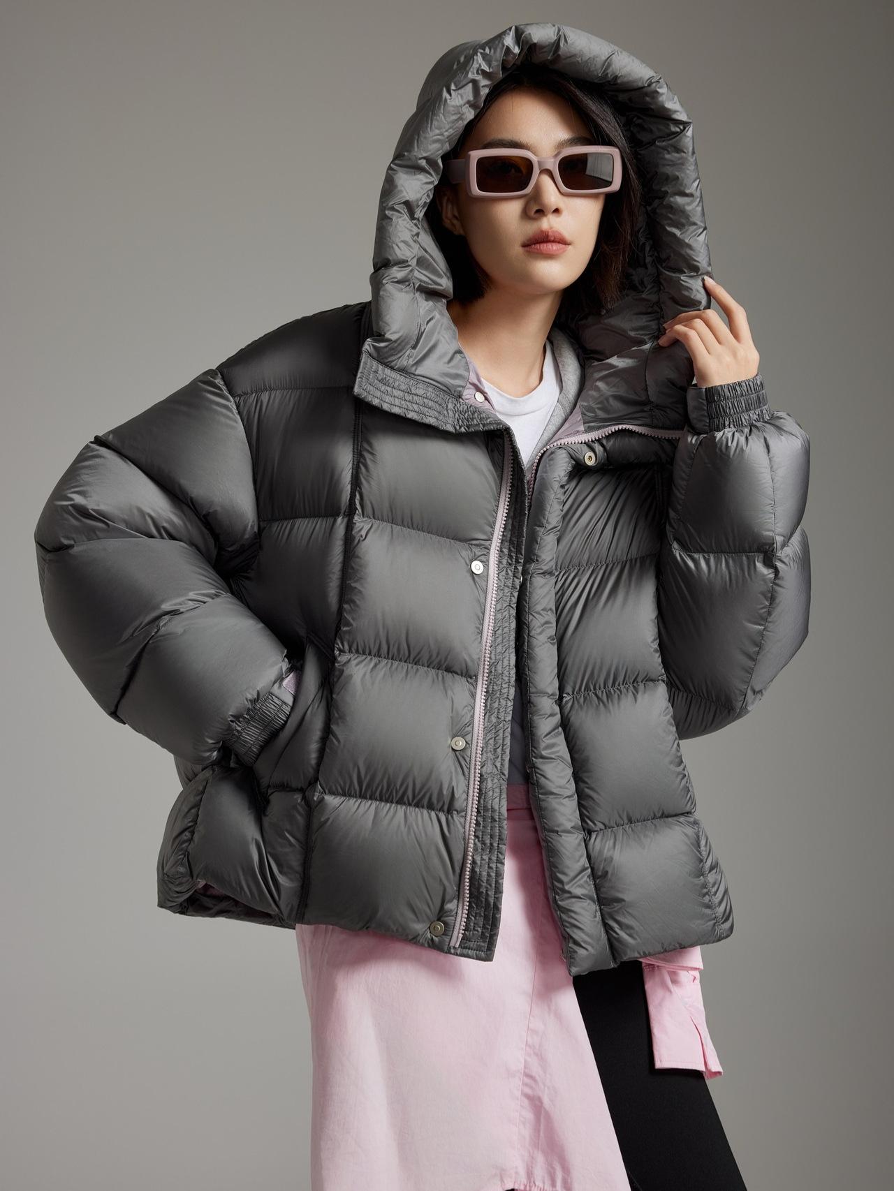 90 ホワイトグースダウンダウンジャケット女性のハイエンドの女性のショートフード付き暖かいハイエンド肥厚ジャケット冬 25 新しいスタイル