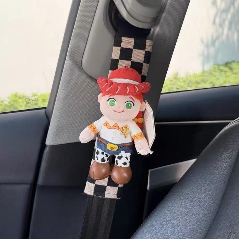 2026 New Mickey and Minion Car Seatbelt Shoulder Pad, High-end Decorative Cute Couple Accessory for Cross-border Sales
