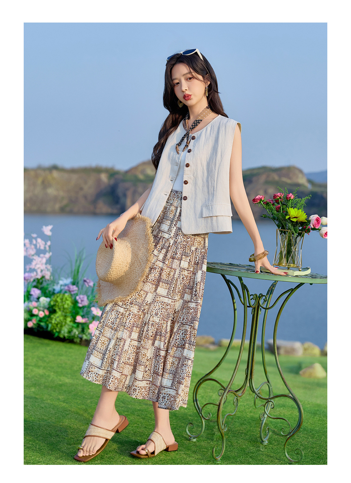 Set áo vest và chân váy hoa nhí hai mảnh nữ tính mùa hè — Màu ảnh chi tiết 16