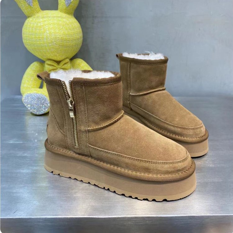 Dikke zolen sneeuwlaarzen voor dames in de winter met fluweel en verdikking 2023 winter nieuwe Northeast bont geïntegreerde warme brood grote katoenen schoenen_voghion.com