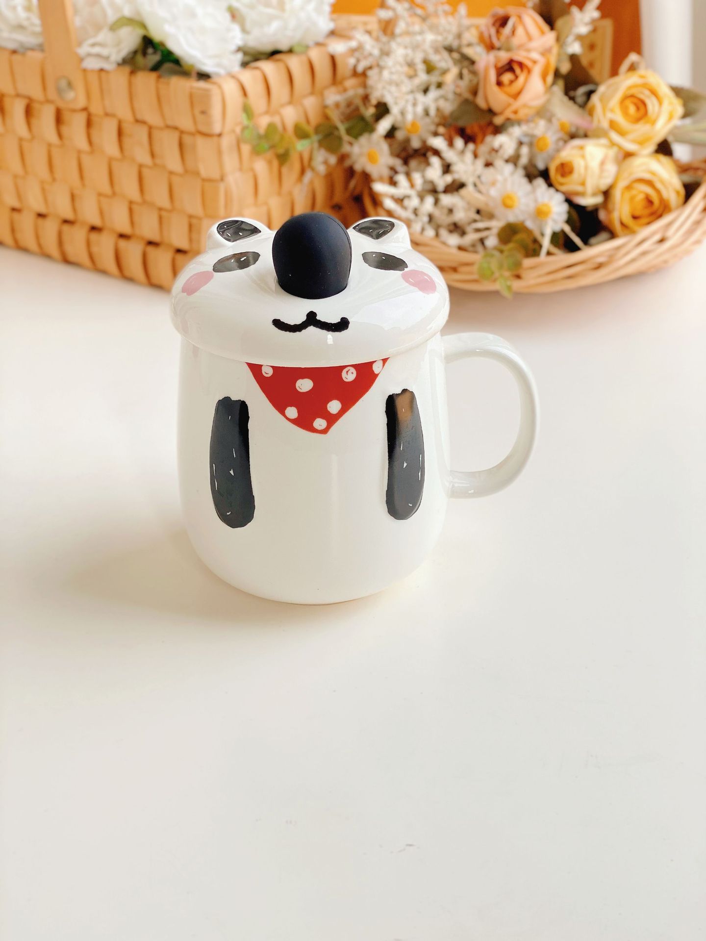 Cada 5 Yuan taza de cerámica taza de liquidación cantidad de stock no es mucho taza de café taza de agua taza de dibujos animados taza de desayuno