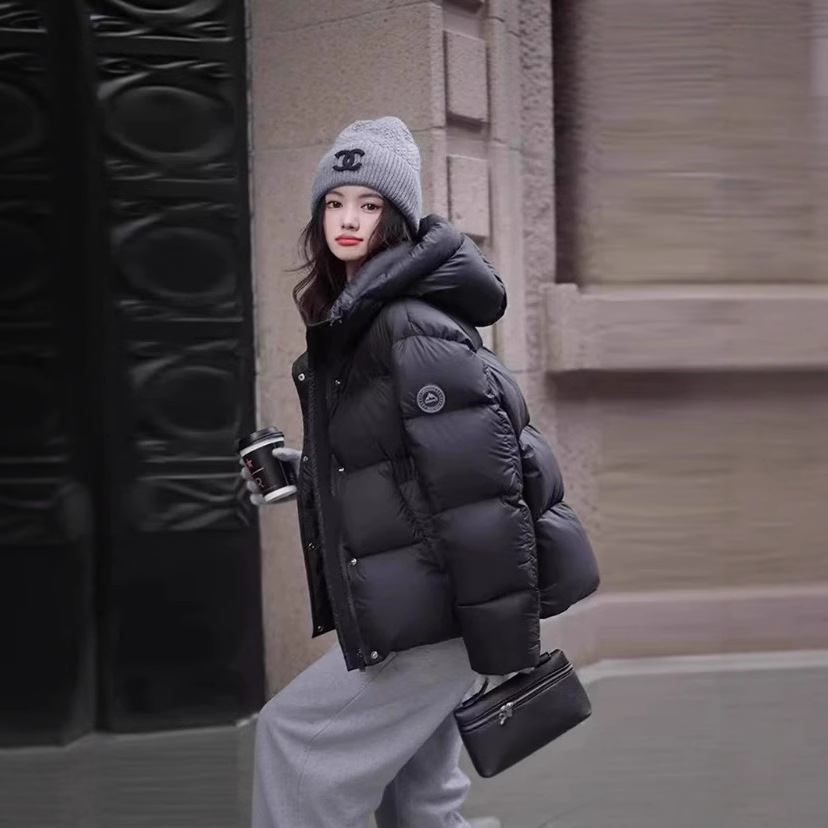 Authentic High-End White Duck down Short Jacket for Women 2025 New Fashion Thickened Warm Puffer Couple's Bread Jacket